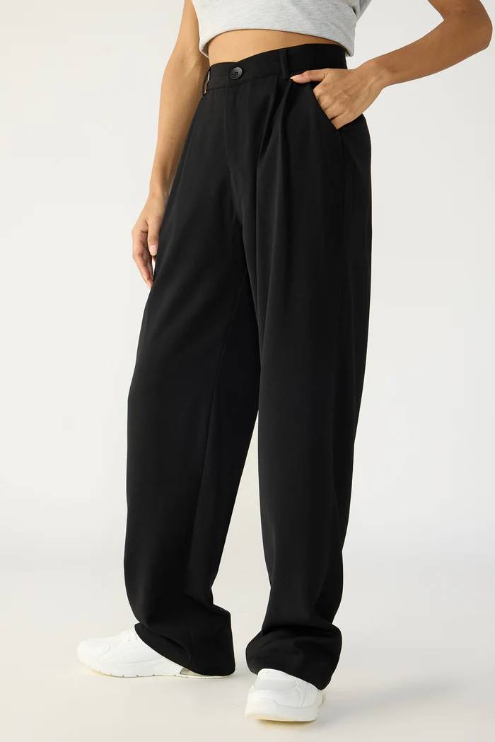 Double Pleated Black Korean Pants - Image 2